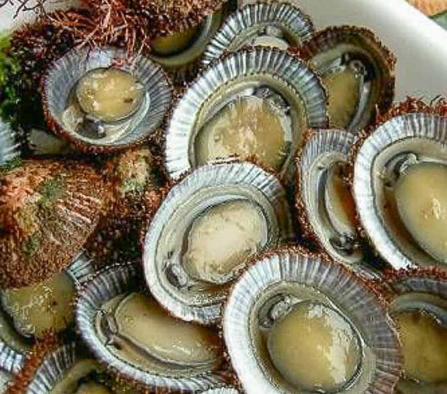 Traditional Hawaiian foods