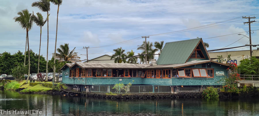 Enjoy the many restaurants close to Reeds Bay on Banyan Drive