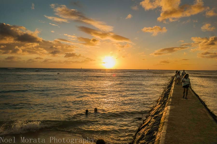  Sunsets are free on Oahu