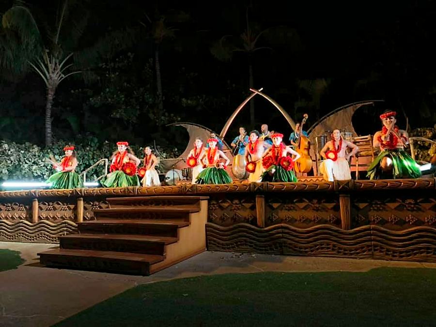 Hawaii luau Oahu Ka Wa’a Luau at Aulani Disney Resort