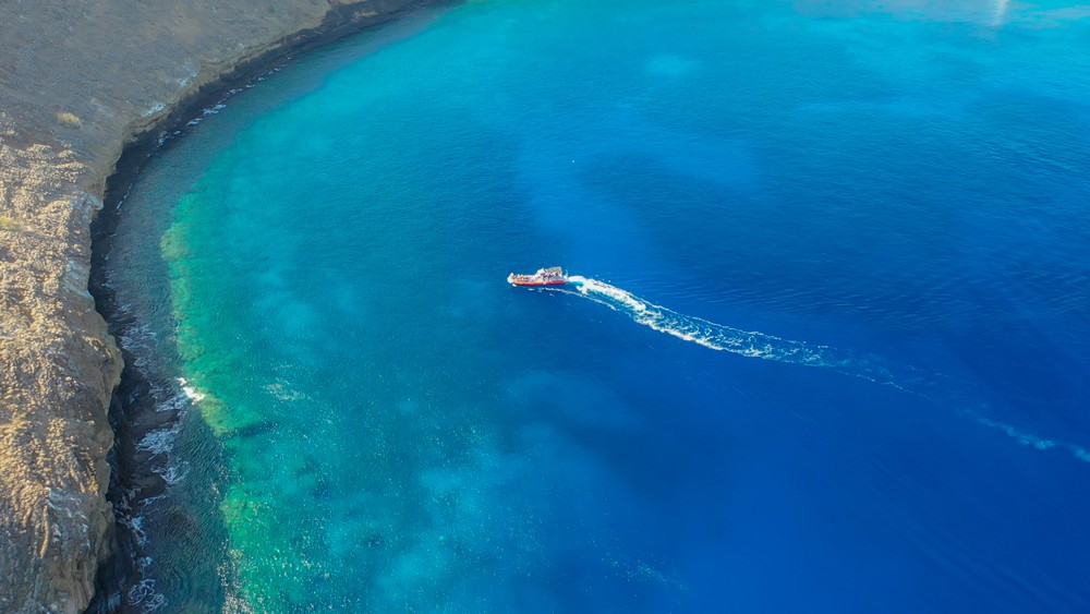 Why do a snorkeling tour at Molokini?