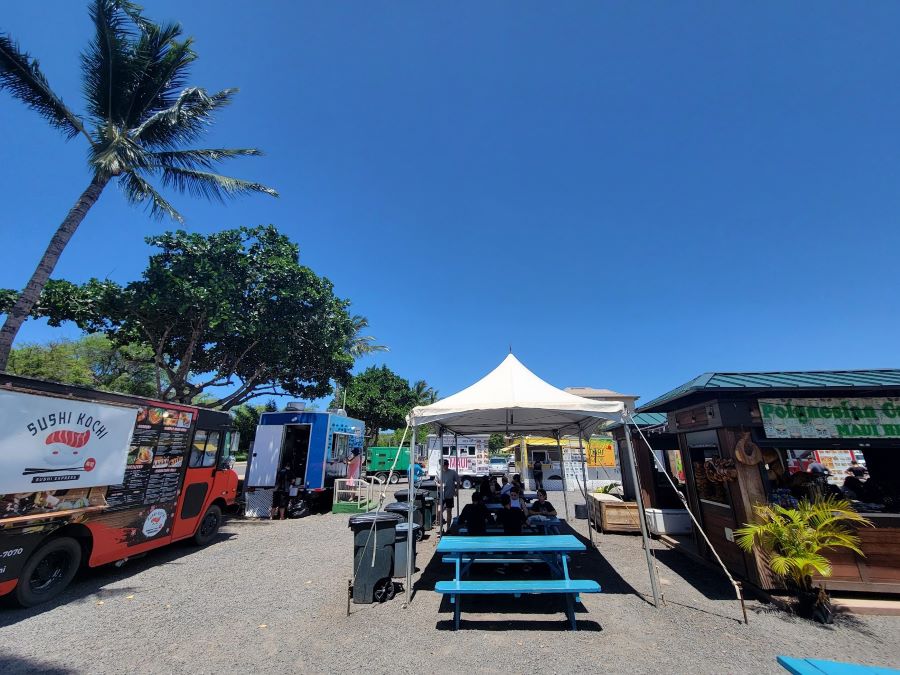 Eat at those food trucks in Maui area
