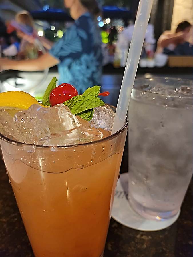 Here's the top Happy Hour venues in Waikiki to enjoy now
