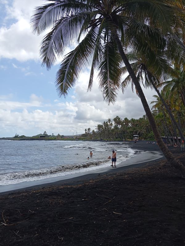 Punaluu beach park